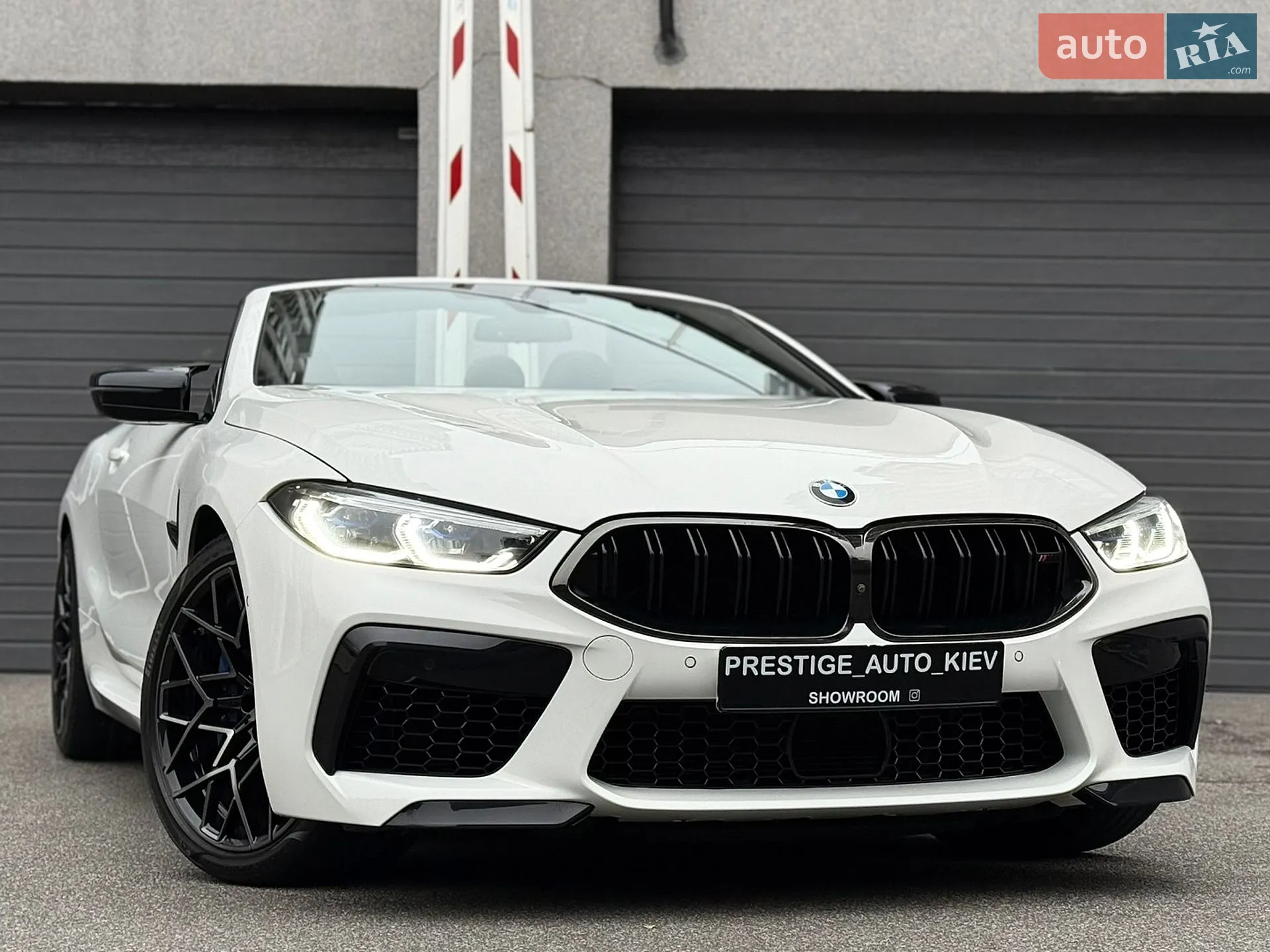 2019 BMW M8 - фото 1