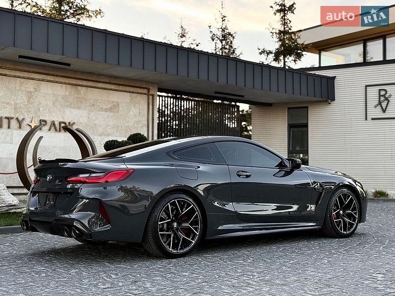 Купе BMW M8 2023 в Львове