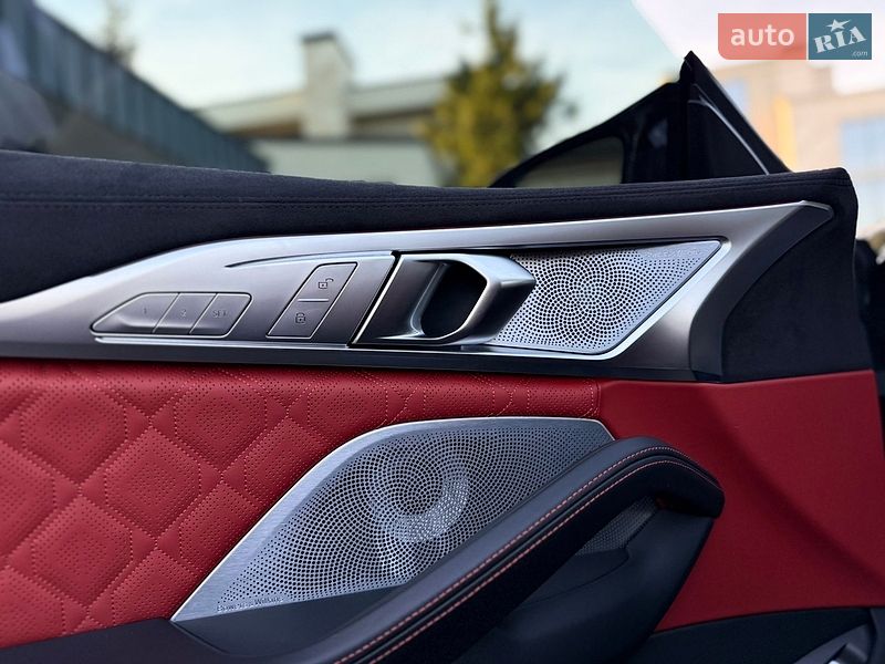 Купе BMW M8 2023 в Львове