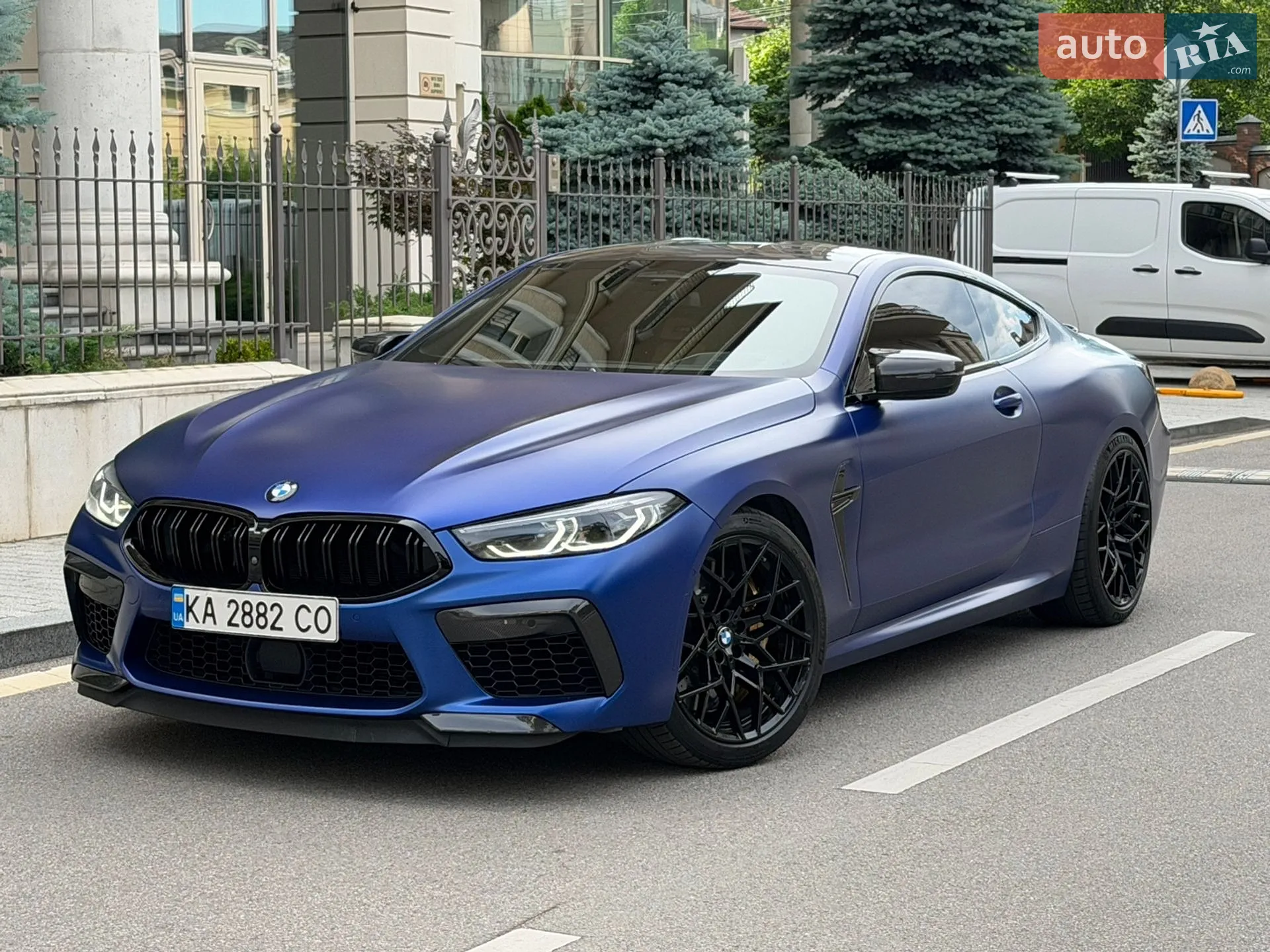 2019 BMW M8 - фото 1