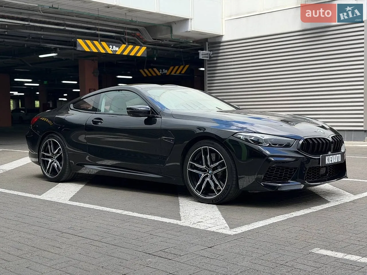 2019 BMW M8 - мініатюра 2