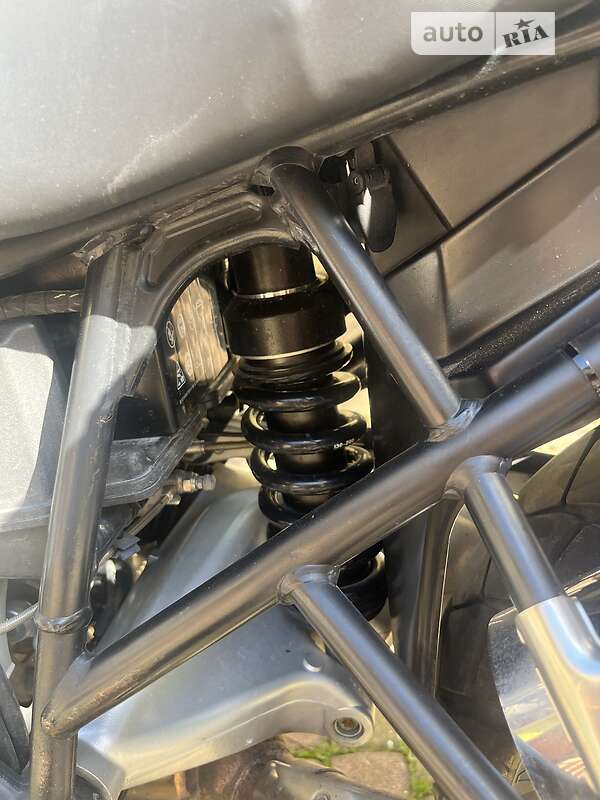 Мотоцикл Багатоцільовий (All-round) BMW R 1200C 2004 в Львові