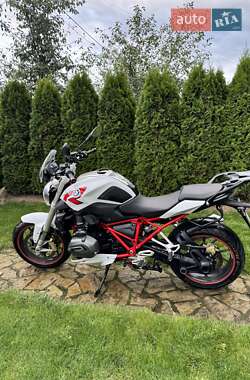 Мотоцикл Спорт-туризм BMW R 1200R 2015 в 