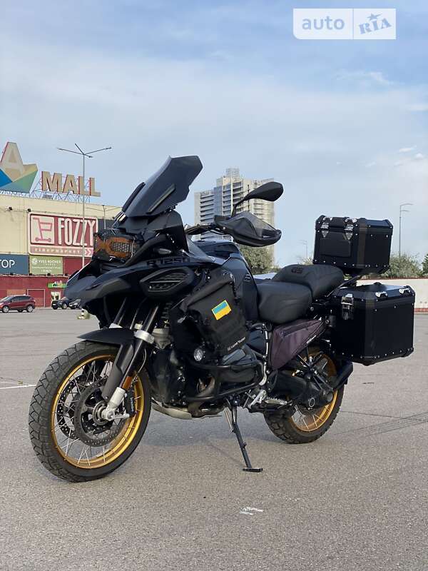 Мотоцикл Многоцелевой (All-round) BMW R 1250GS 2021 в Вишневом