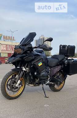 Мотоцикл Многоцелевой (All-round) BMW R 1250GS 2021 в Вишневом