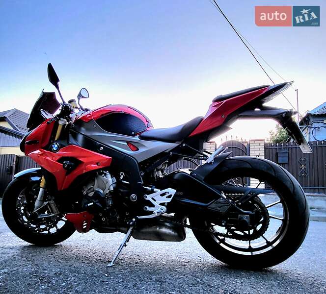 Мотоцикл Без обтекателей (Naked bike) BMW S 1000R 2015 в Киеве фото 3 Мотоцикл Без обтекателей (Naked bike) BMW S 1000R 2015 в Киеве