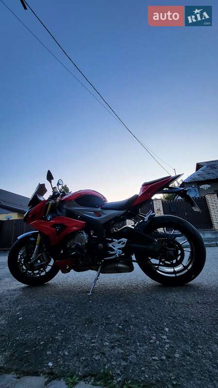 Мотоцикл Без обтекателей (Naked bike) BMW S 1000R 2015 в Киеве фото 5 Мотоцикл Без обтекателей (Naked bike) BMW S 1000R 2015 в Киеве