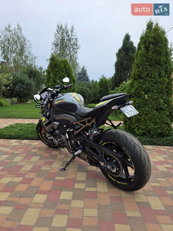 Мотоцикл Без обтекателей (Naked bike) BMW S 1000R 2023 в Днепре фото 5 Мотоцикл Без обтекателей (Naked bike) BMW S 1000R 2023 в Днепре