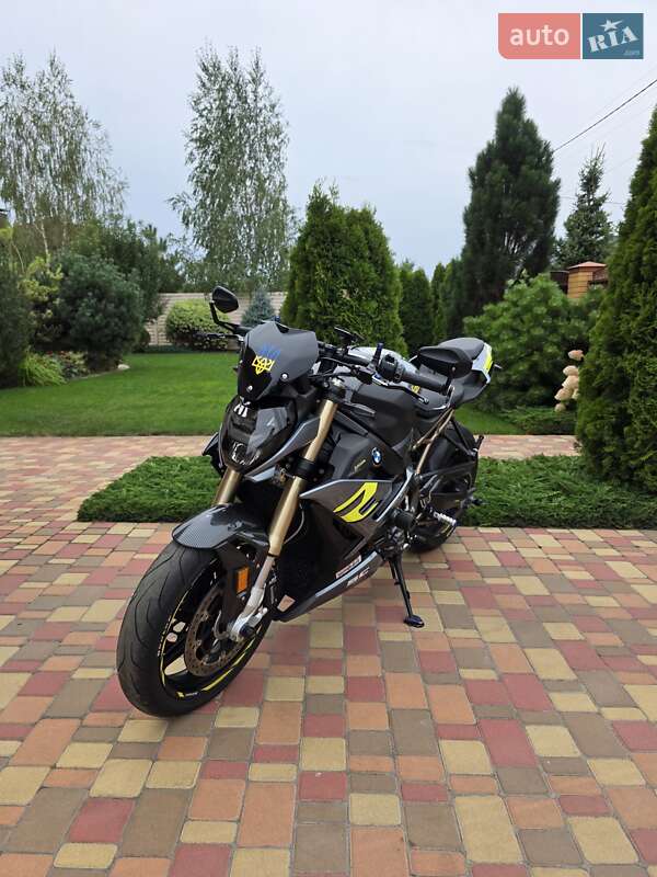 Мотоцикл Без обтекателей (Naked bike) BMW S 1000R 2023 в Днепре фото 3 Мотоцикл Без обтекателей (Naked bike) BMW S 1000R 2023 в Днепре