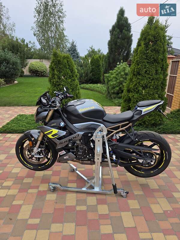 Мотоцикл Без обтекателей (Naked bike) BMW S 1000R 2023 в Днепре фото 11 Мотоцикл Без обтекателей (Naked bike) BMW S 1000R 2023 в Днепре
