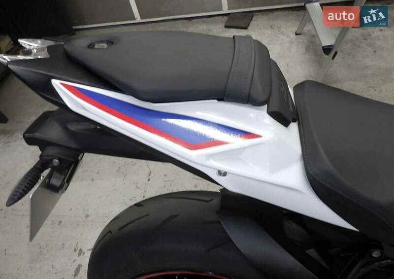 Мотоцикл Без обтекателей (Naked bike) BMW S 1000R 2018 в Нежине фото 10 Мотоцикл Без обтекателей (Naked bike) BMW S 1000R 2018 в Нежине