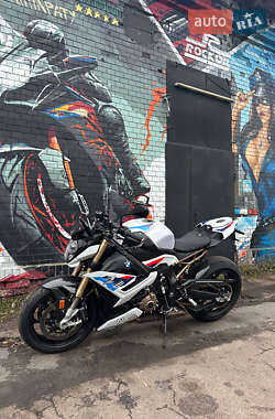 Мотоцикл Без обтекателей (Naked bike) BMW S 1000R 2021 в Киеве