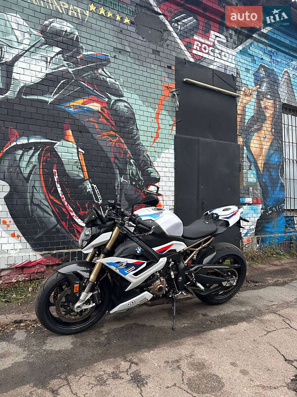Мотоцикл Без обтекателей (Naked bike) BMW S 1000R 2021 в Киеве