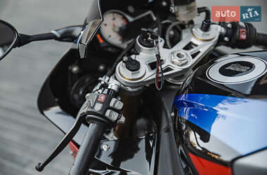 Спортбайк BMW S 1000RR 2016 в 