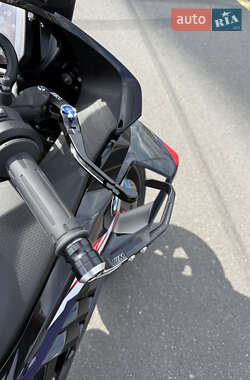 Спортбайк BMW S 1000RR 2025 в 