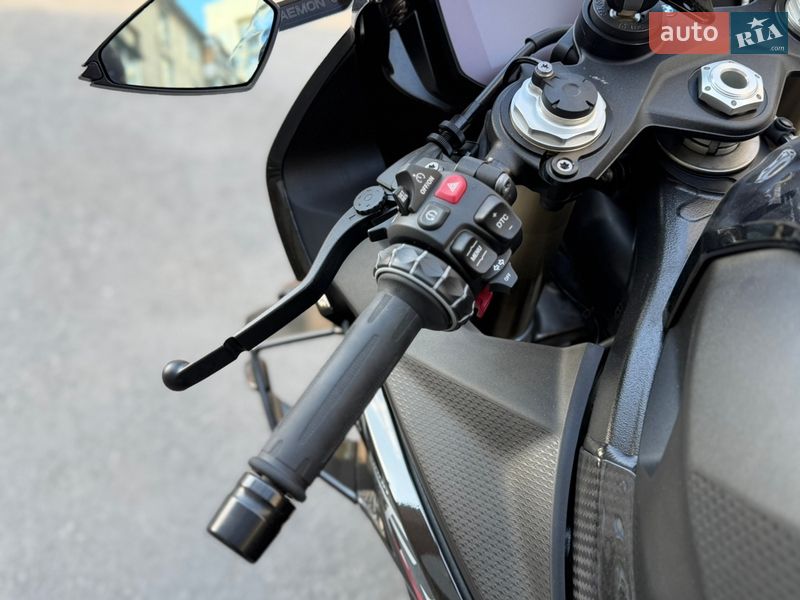 Спортбайк BMW S 1000RR 2023 в Днепре фото 28 Спортбайк BMW S 1000RR 2023 в Днепре