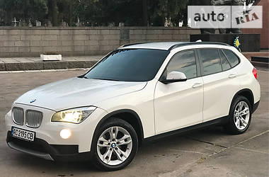 Внедорожник / Кроссовер BMW X1 2013 в Ровно