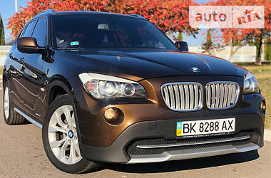 Внедорожник / Кроссовер BMW X1 2011 в Ровно