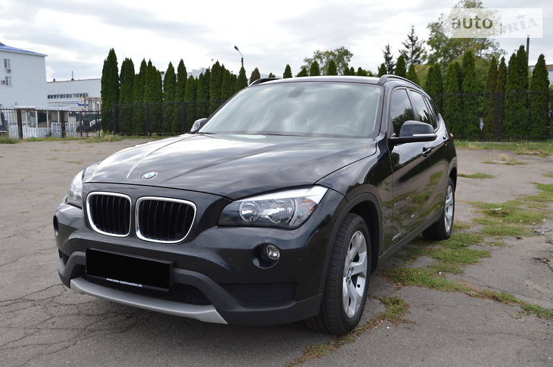 Позашляховик / Кросовер BMW X1 2013 в 