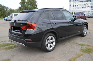 Позашляховик / Кросовер BMW X1 2013 в 