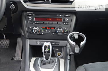 Позашляховик / Кросовер BMW X1 2013 в 