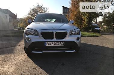 Позашляховик / Кросовер BMW X1 2011 в 