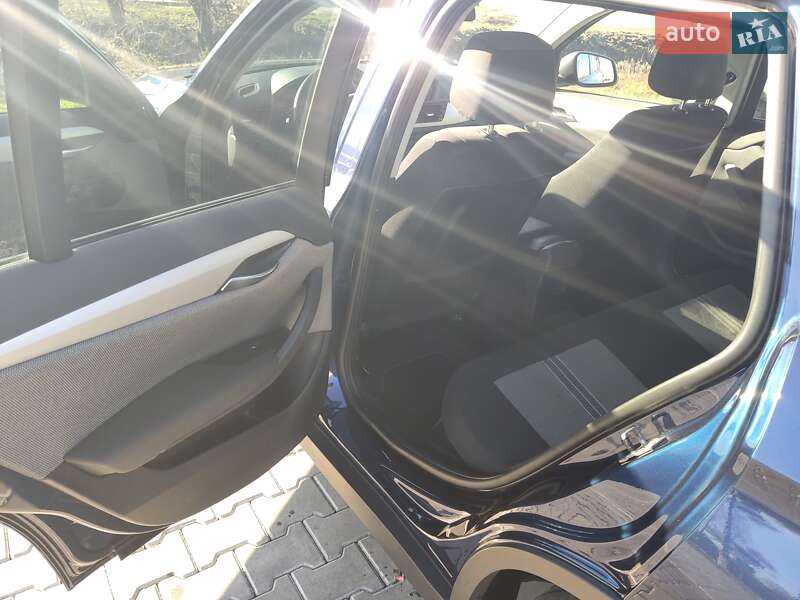 Хетчбек BMW X1 2012 в Чернівцях