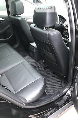 Позашляховик / Кросовер BMW X1 2012 в 