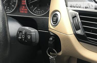 Позашляховик / Кросовер BMW X1 2014 в 