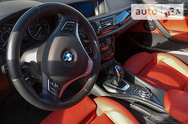 Позашляховик / Кросовер BMW X1 2012 в 