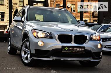 Позашляховик / Кросовер BMW X1 2015 в 