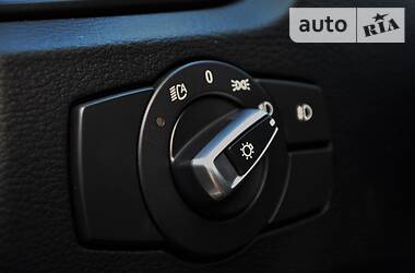 Позашляховик / Кросовер BMW X1 2015 в 