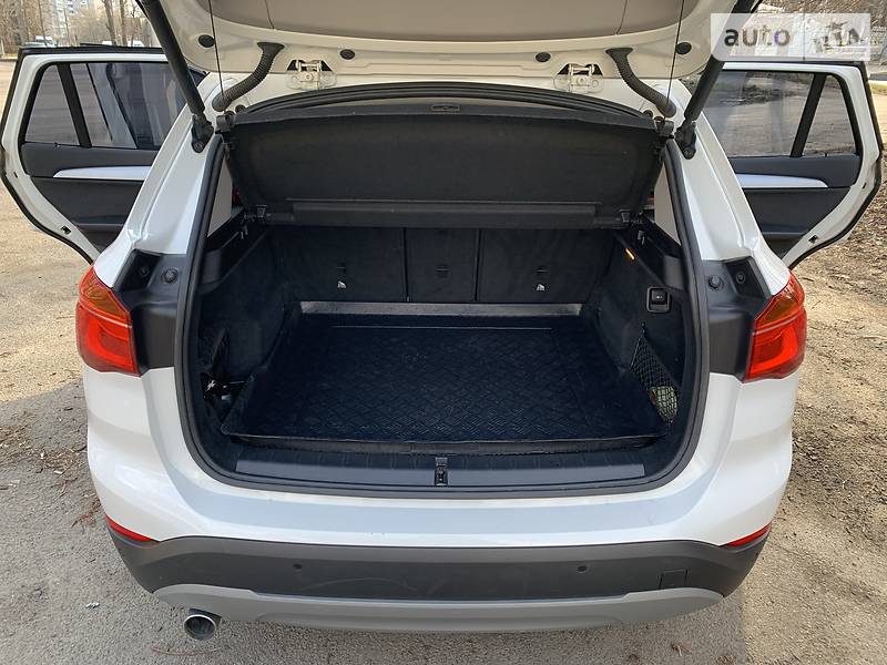 Позашляховик / Кросовер BMW X1 2016 в Києві