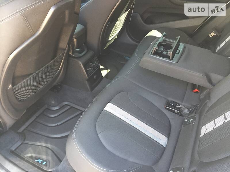 Позашляховик / Кросовер BMW X1 2017 в Києві