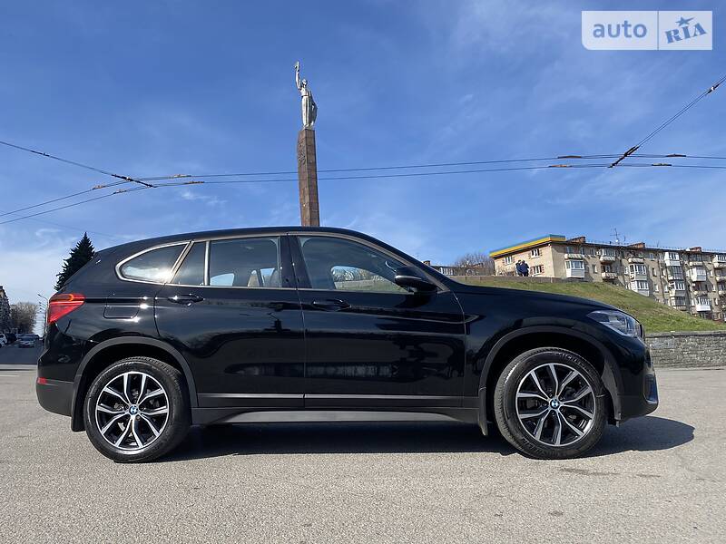 Позашляховик / Кросовер BMW X1 2018 в Києві фото 6 Позашляховик / Кросовер BMW X1 2018 в Києві