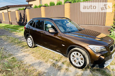Позашляховик / Кросовер BMW X1 2010 в 
