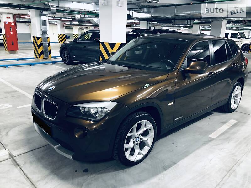 Позашляховик / Кросовер BMW X1 2011 в Києві