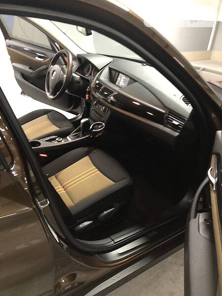 Позашляховик / Кросовер BMW X1 2011 в Києві