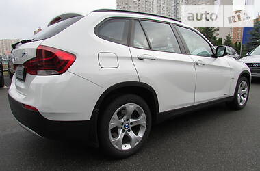 Внедорожник / Кроссовер BMW X1 2011 в Киеве