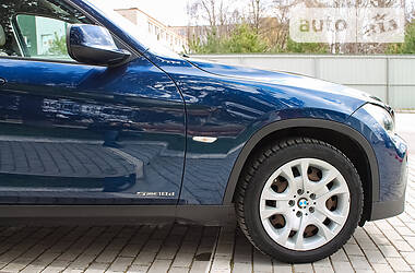 Внедорожник / Кроссовер BMW X1 2011 в 