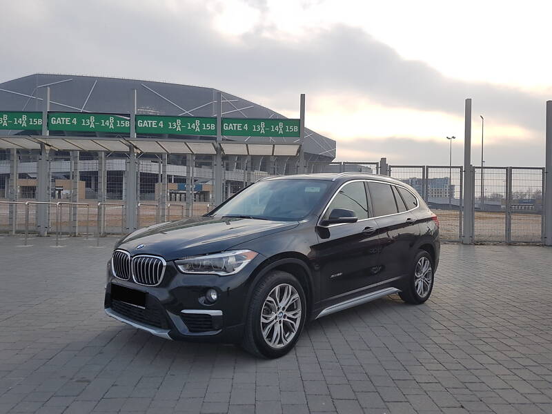 Внедорожник / Кроссовер BMW X1 2015 в Львове