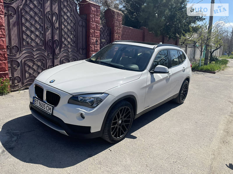 Позашляховик / Кросовер BMW X1 2013 в Києві