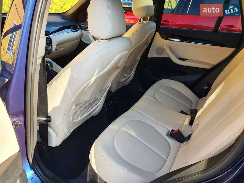 Внедорожник / Кроссовер BMW X1 2016 в Николаеве