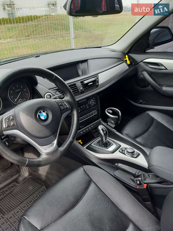 Внедорожник / Кроссовер BMW X1 2013 в Хусте