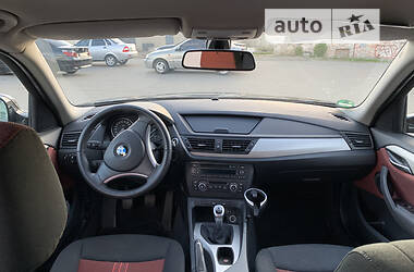 Внедорожник / Кроссовер BMW X1 2012 в Львове