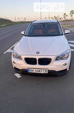 Позашляховик / Кросовер BMW X1 2013 в Рівному