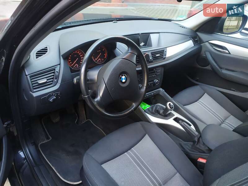 Внедорожник / Кроссовер BMW X1 2010 в Одессе