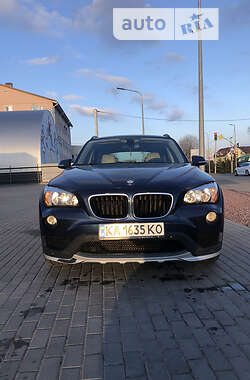 Позашляховик / Кросовер BMW X1 2013 в 