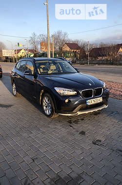 Позашляховик / Кросовер BMW X1 2013 в 