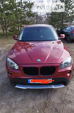 Позашляховик / Кросовер BMW X1 2010 в 